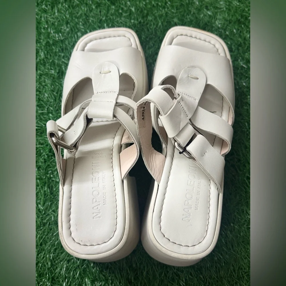 Napoleoni Italy women’s platforms size‎ 39